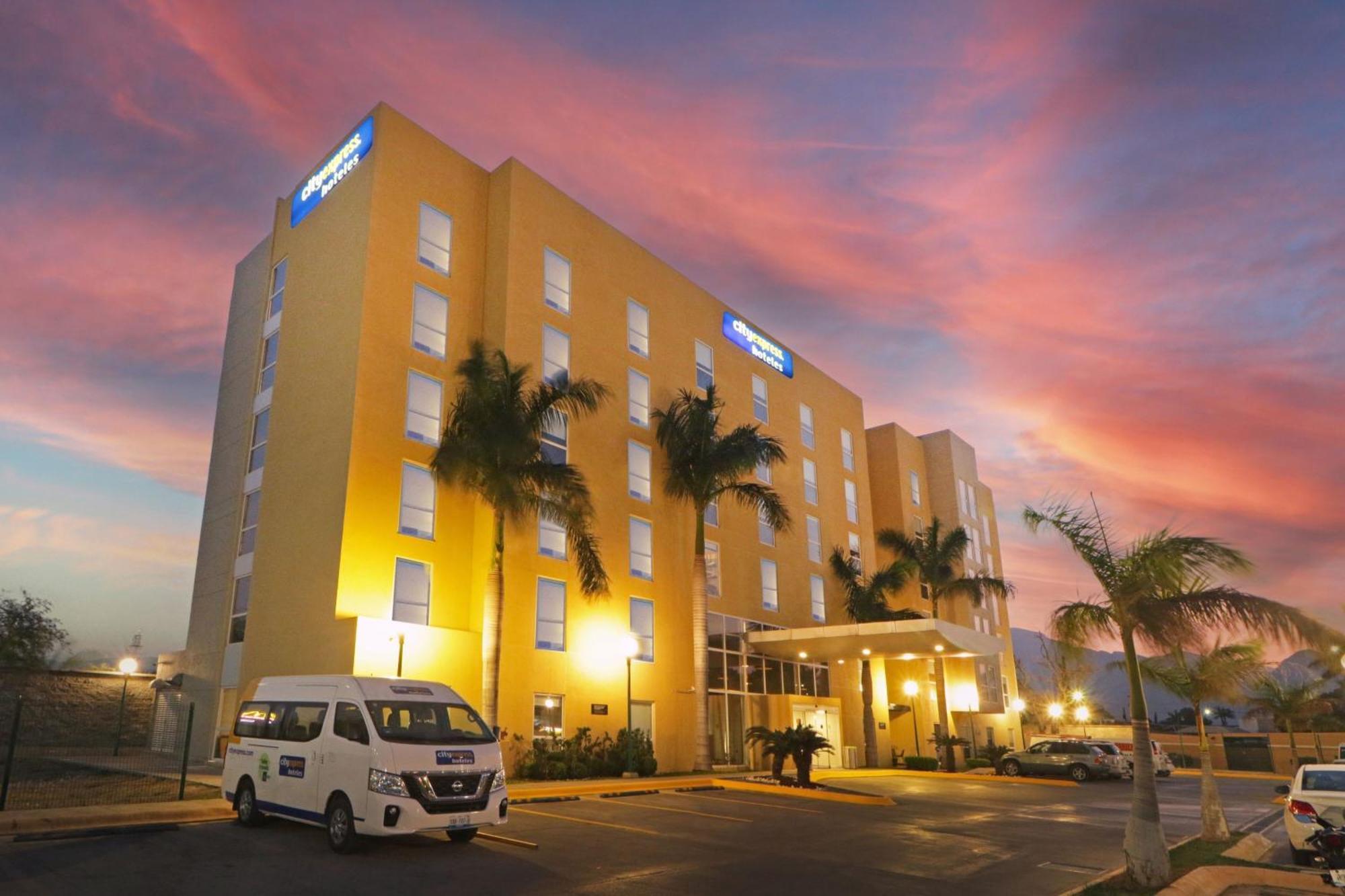 City Express By Marriott Ciudad Victoria Exterior foto