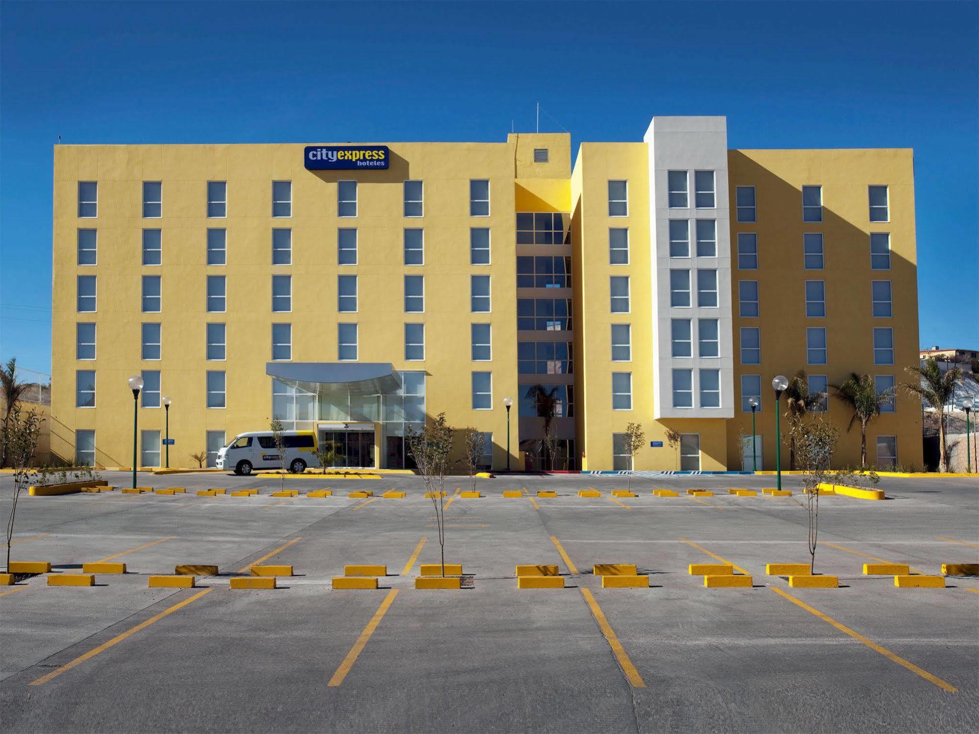 City Express By Marriott Ciudad Victoria Exterior foto